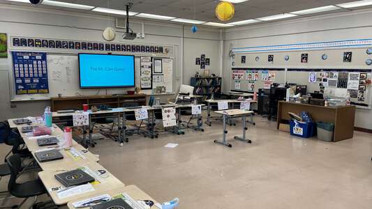Hooker Oak Elementary School Classroom Standard in Chico