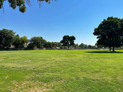 H. Roger Tatarian Elementary School Field - Practice 1 in Fresno