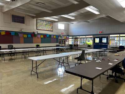 Buena Vista Spanish Immersion School Cafeteria in Eugene