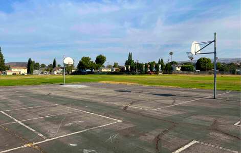 Arroyo Elementary School Outdoor Basketball Courts in Simi Valley