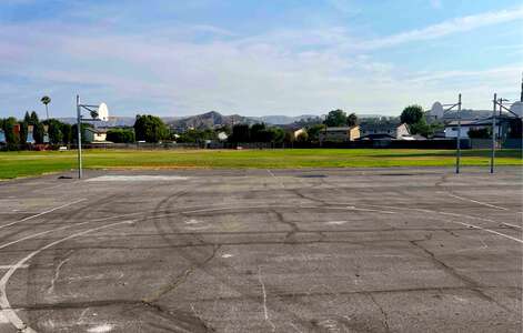 Arroyo Elementary School Outdoor Basketball Courts in Simi Valley