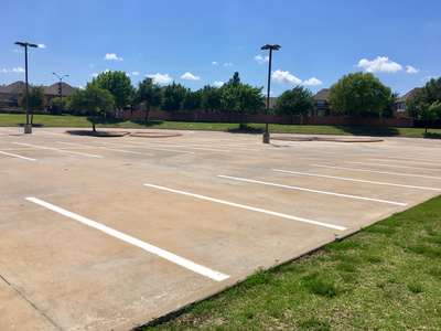 Anna May Daulton Elementary School Parking Lot - Front in Grand Prairie