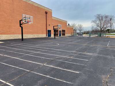 Dardenne Prairie Outdoor Basketball Courts