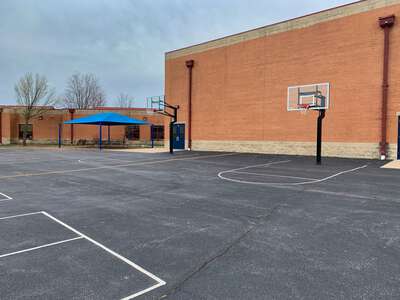 John Weldon Elementary School Outdoor Basketball Courts in Dardenne Prairie