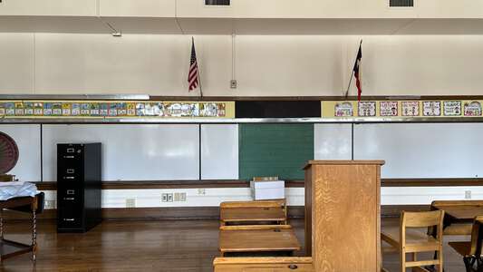 Daggett Elementary School Classroom Standard in Fort Worth 3