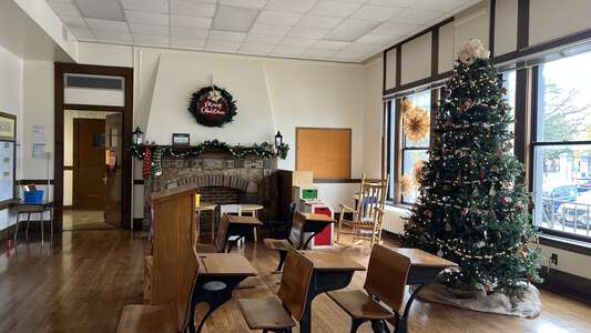 Daggett Elementary School Classroom Standard in Fort Worth 4