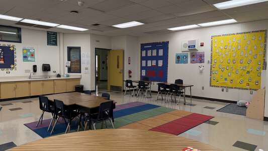 Marshall Elementary School Classroom Standard in Lynwood
