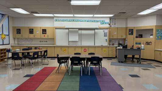 Marshall Elementary School Classroom Standard in Lynwood