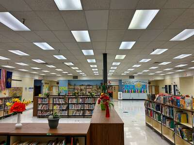 Eyre Elementary School Library in Salem