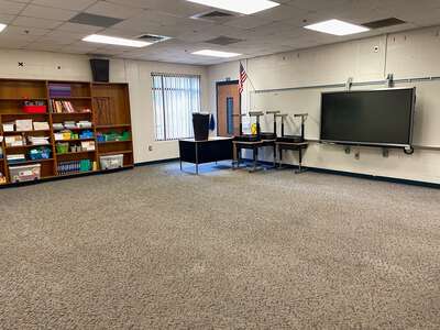 Smith Elementary School Classroom Standard in Rex