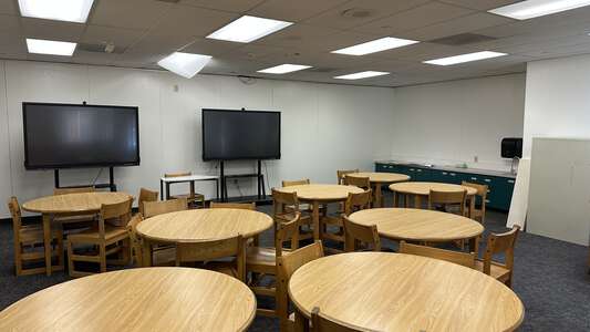 Emerson Elementary School Classroom Standard in Phoenix