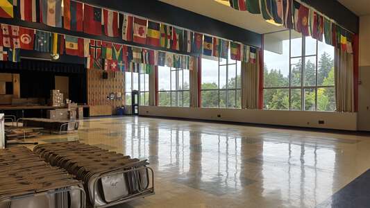 Cedar Park Middle School Cafeteria in Portland