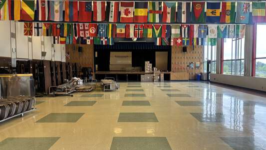 Cedar Park Middle School Cafeteria in Portland