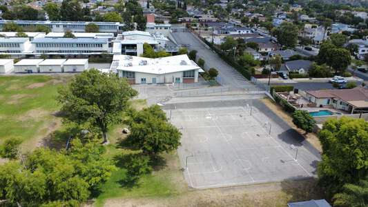 John Muir Middle School Outdoor Basketball Courts 1 in Burbank 3