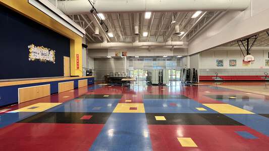 Chávez Elementary School Cafeteria in Eugene