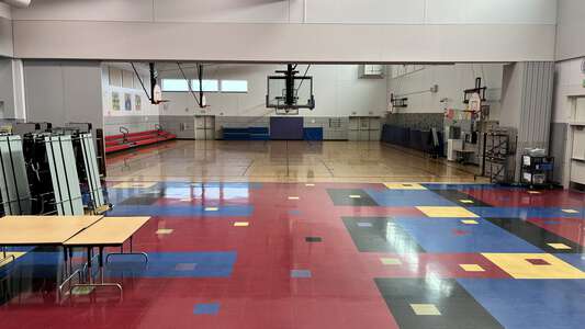 Chávez Elementary School Cafeteria in Eugene