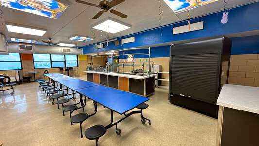 Curtis Middle School Small Cafeteria in Wichita