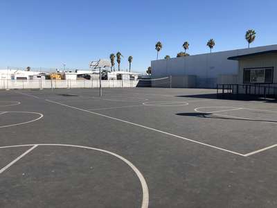 Loara Elementary School Outdoor Basketball Courts in Anaheim 2