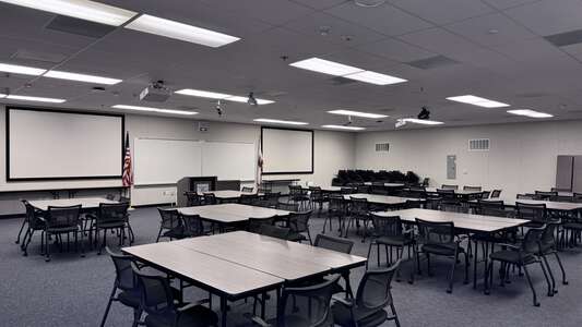 IUSD Learning Center Room 01 - Portable Classroom in Irvine 3