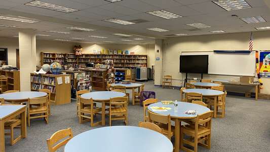 Washington Community School Media Center in Plainfield