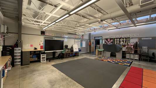 Lakeland Elementary School Classroom Standard in Auburn