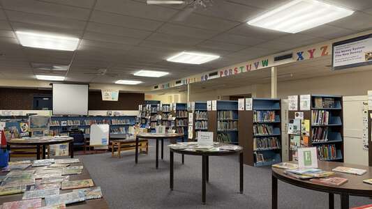 Wildwood Elementary School Library in Amherst