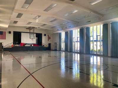 Dartmouth Middle School Cafeteria in San Jose
