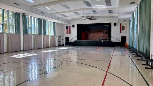 Dartmouth Middle School Cafeteria in San Jose