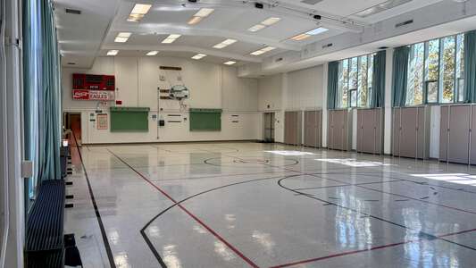 Dartmouth Middle School Cafeteria in San Jose