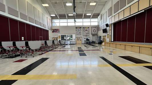 Madison Middle School Cafeteria in Eugene