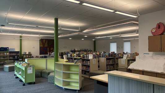 Vose Elementary School Library in Beaverton