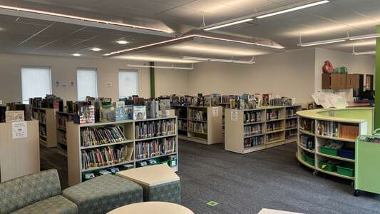 Vose Elementary School Library in Beaverton