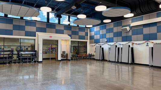 Chapman Hill Elementary School Cafeteria in Salem