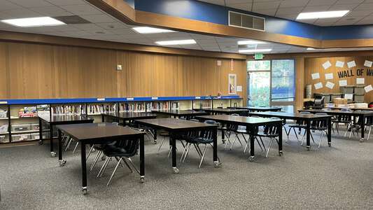 Evergreen Middle School Library in Redmond