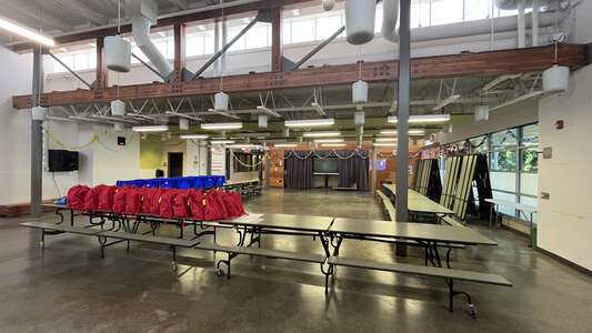 Sunnycrest Elementary School Cafeteria in Kent