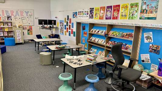 Palisades World Language School Library in Lake Oswego