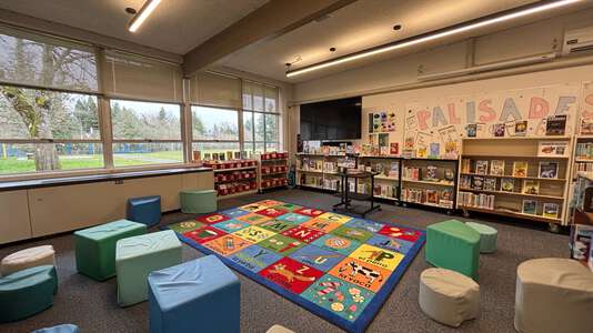Palisades World Language School Library in Lake Oswego