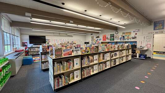 Palisades World Language School Library in Lake Oswego