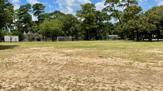 Garden Oaks Montessori Field - Practice in Houston