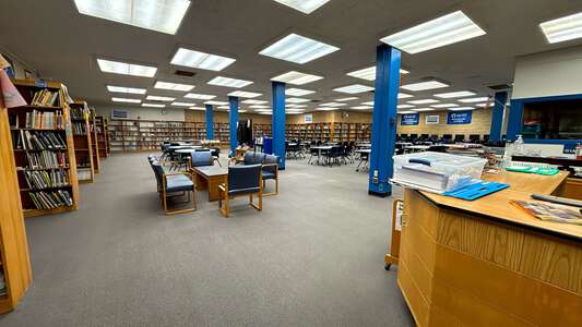 Pleasant Valley Middle School Library in Wichita 4