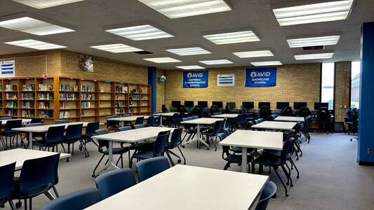 Pleasant Valley Middle School Library in Wichita 1