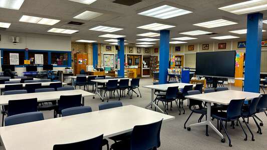 Pleasant Valley Middle School Library in Wichita 3