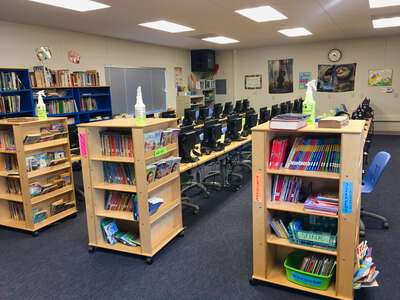 Pierpont Elementary School Room 11 - Library in Ventura