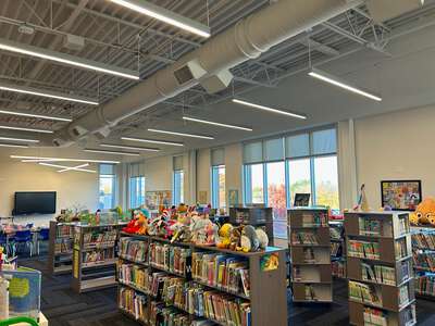 Overton Park Elementary School Library in Fort Worth