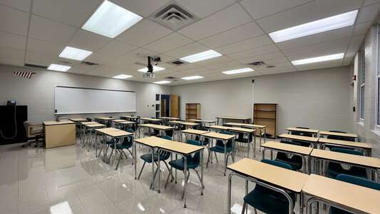 Sunlake High School Classroom Standard in Land O' Lakes 3