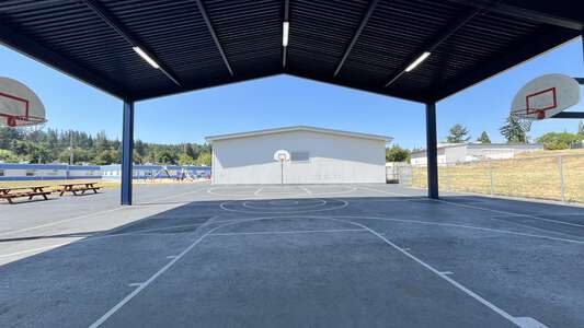 Yujin Gakuen Japanese Immersion Outdoor Basketball Courts in Eugene