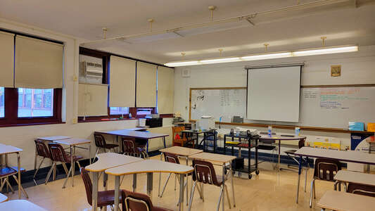 Bogan - William J. Bogan High School Classroom Standard in Chicago