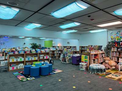 Gilbert - C.V.T. Elementary School Library in North Las Vegas