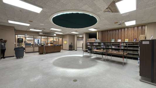 Ella C. Pittman Elementary School Library in Harvey 3