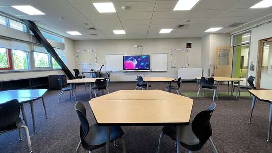 Clara Barton Elementary School Classroom Standard in Redmond